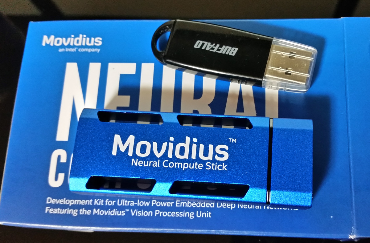 Movidius Neural Compute Stick - NCS 3個